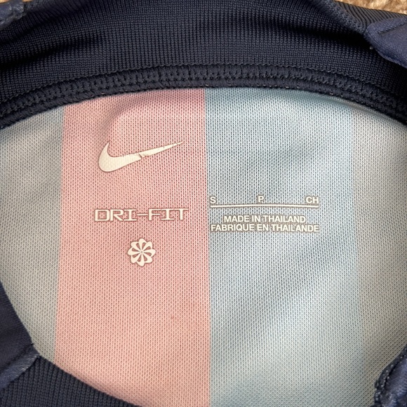 Nike Kids FC Barcelona 2022/23 Stadium Soccer Jersey - Picture 2 of 5